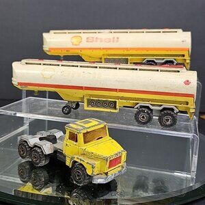 Vintage Majorette  1/60  Scale  Diecast Shell Tanker Semi Truck Plus 2 Trailers